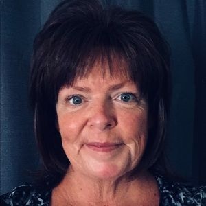 Meet your Posher, Debbie